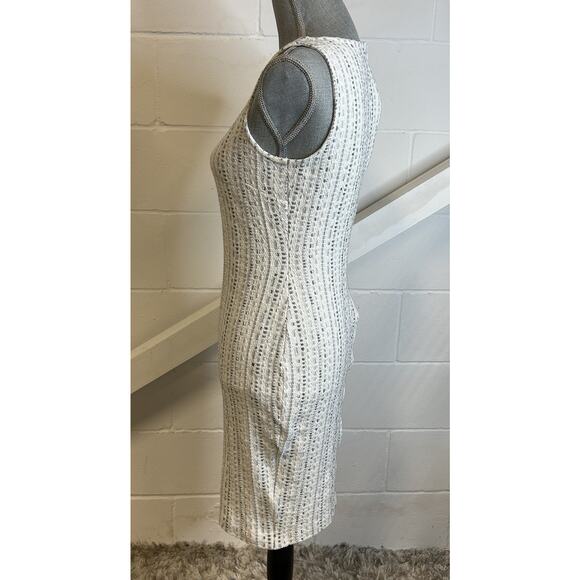 ST. JOHN Sleeveless Wool Blend Sheath Dress Woman’s Size 6 - Picture 5 of 8